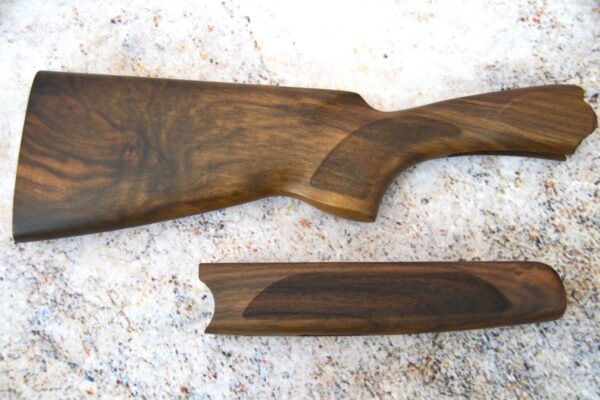 Beretta 682/686/687 12ga Wood Set #FL12197 Dim: 1 1/2" x 2 3/8"
