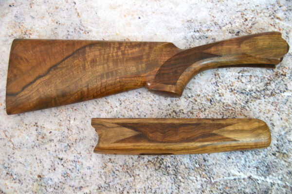 Beretta 686/687 12g Field Wood Set #FL12233 Dim: 1 1/2" x 2 3/8"
