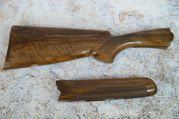 Beretta 687 12ga Field Wood Set #FL12112 Dim: 1 1/2" x 2 3/8"