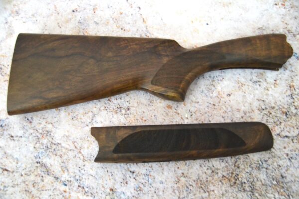 Beretta 682/686/687 12ga Sporting Wood Set #FL12184 Dim: 1 1/2" x 2 3/8"