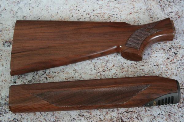 Beretta 390 20ga Field wood set #258F